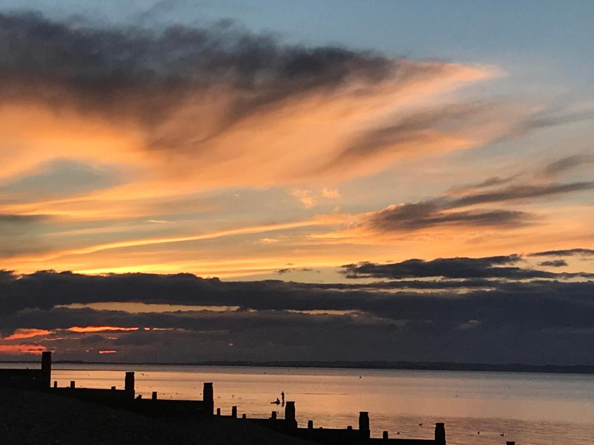 Charming Bight Moments From By Whitstable-holidays Holiday home *