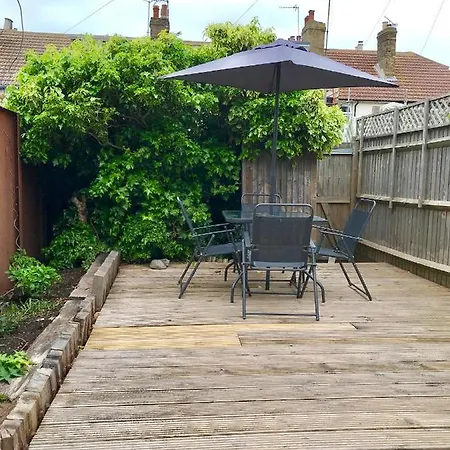 Charming Bight Cottage Moments From Beach By Whitstable-Holidays Exterior photo